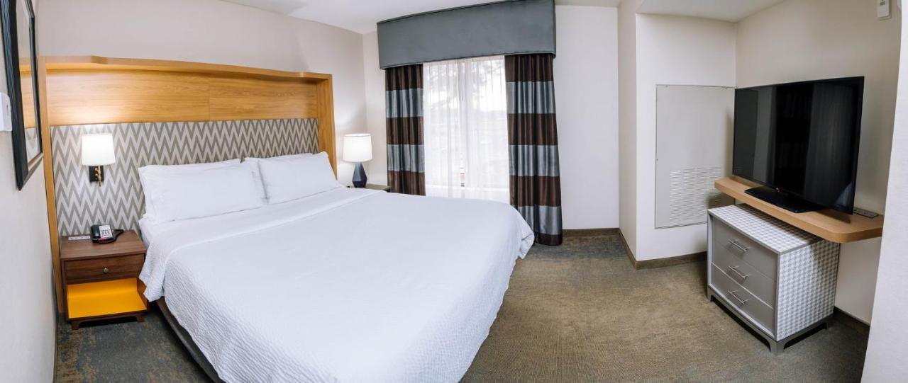 Holiday Inn Hotel & Suites Stockbridge-Atlanta I-75 By Ihg Exterior photo